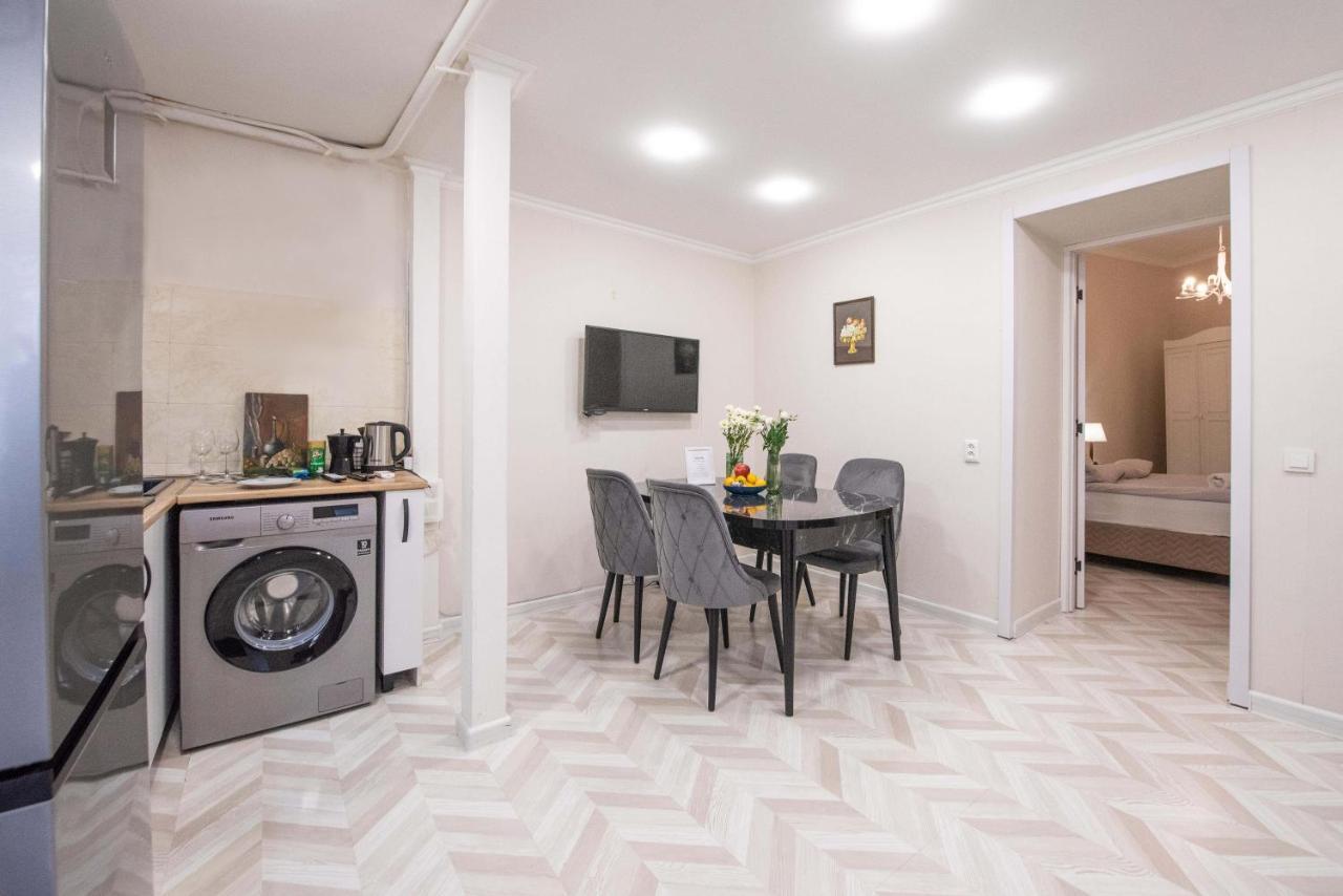 Old Town-Booking Apartment ティビリシ エクステリア 写真